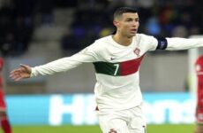 Portugal resuelve por la vía rápida con otro doblete de Cristiano
