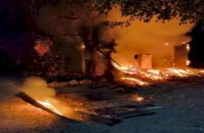 Incendio arrasa con lonchería contigua a la DAPAS en Valles 