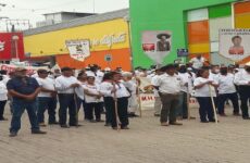 Bloquea el MHD  la calle Hidalgo
