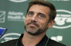 Aaron Rodgers entusiasmado por ‘nueva aventura’ con Jets