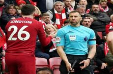 La Premier League suspende a árbitro que agredió a Robertson