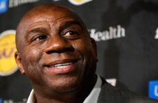 “Magic” Johnson emocionado por adquirir a equipo de la NFL