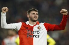 Santiago Giménez vuelve a anotar; acerca al Feyenoord al título