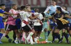 Clásico River Plate-Boca Juniors terminó en pelea; seis expulsados