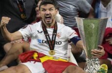 Montiel define otra vez una tanda y Sevilla es campeón de la Liga Europa