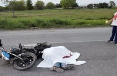 Joven muere al sufrir un accidente con su motocicleta en Tamuín