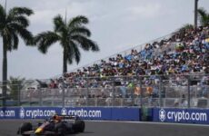 Pérez gana pole en Miami; sigue persiguiendo a Verstappen