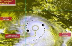 Adrián se intensifica a huracán en el Pacífico de México