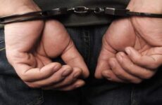 Detienen a adolescente por presunta violación en antro en Neza