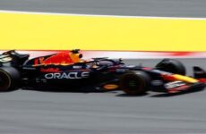 Verstappen por delante de ‘Checo’ en el primer libre de Barcelona