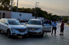Colisionan dos camionetas en el bulevar México-Laredo; no hubo heridos