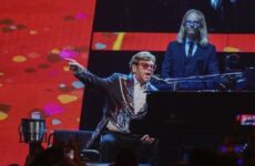 Elton John se despide de los escenarios tras “52 años de pura alegría tocando música”