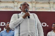 “No le temo a la guerra sucia”, dice Adán Augusto de gira en Veracruz