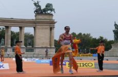 A pesar de la lluvia Martín gana su primer oro en los 20 kms en marcha del Mundial de Atletismo