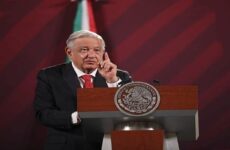 El INE y el Tribunal Electoral están vendidos y alquilados, acusa López Obrador