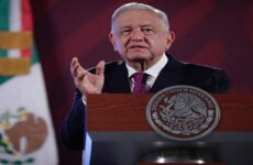 La oposición acusa a López Obrador de “adoctrinar” a la niñez con libros de la SEP