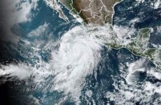 Cierran puertos en el Pacífico por huracán Hilary
