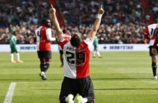 Santiago Giménez contribuye con doblete en el primer triunfo del Feyenoord
