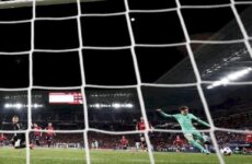 El Atlético sufre pero logra victoria en Pamplona