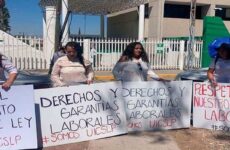 Protestan trabajadores de la UISLP; temen quedar sin prestaciones y sueldo de fin de año