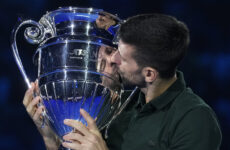 Recibe Djokovic trofeo de número uno del mundo