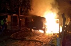 Se incendia una camioneta dentro de un predio de la colonia Solidaridad 