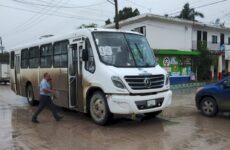 Vehículos chocan contra autobuses urbanos en Ciudad Valles