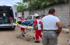 Chocan camioneta y moto en la colonia San Rafael; una mujer salió lesionada