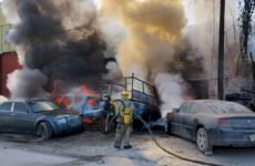 Se incendia taller de autopartes a causa de un transformador en mal estado