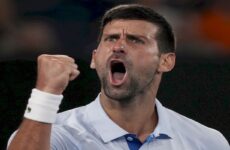 Djokovic cede un set ante Prizmic para estar en segunda ronda