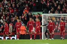 Liverpool sigue  líder en Premier