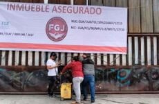Vecinos clausuran bodega de hidrocarburos en el Estado de México