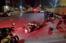 Par de motociclistas se accidentan y resultan heridos 