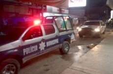 Policías atienden dos reportes de presunto robo en negocios de la zona centro de Valles 