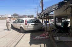 Chocan autos en avenida Ejército Mexicano